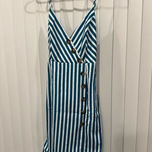 Women’s Sleeveless Spaghetti Strap V Neck Button Down Backless Tie up